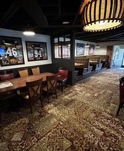 Boss' Pizzeria and Sports Bar Okoboji image 8