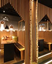 HANS IM GLÜCK - STRAUBING Theresienplatz Bild 4