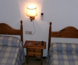 hostal-alicante-en-granada-04.jpeg