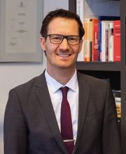 Dominik Vaeßen, Fachanwalt