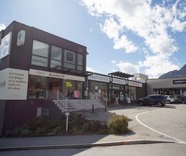 batiment-pharmacie-sun-store-conthey-bassin