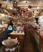 Dick's 5 & 10 image 17