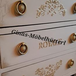 Gina's Möbelhütterl