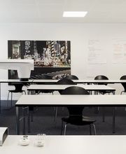 WISS Schulen für Wirtschaft Informatik Immobilien Bild 4