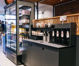 Junge Die Bäckerei. Bild 13