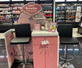 Brow Bar Benefit Cosmetics immagine 14