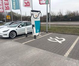 Shell Recharge Charging Station Bild 2