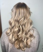 NURIDELUXE / Coiffure / Nail / Cosmetic Bild 6