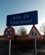 Aire de Charmont-sous-Barbuise image 1