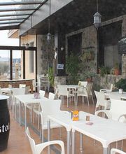 hostal-cabanas-terraza-03.jpg