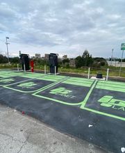 IPLANET Ricarica in sicurezza in modalità ultra fast per tutti i veicoli elettrici.