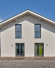 Entscheiden Sie sich für den Hausbau mit Living Haus Fertighaus nach der Besichtigung des Musterhauses in Mühleheim-Kärlich.