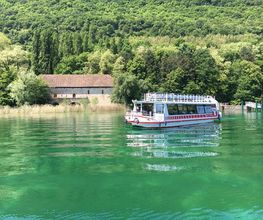 Bateau Canal image 5