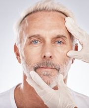 Als spezialisierte HNO-Ärzte in der Schweiz bieten wir eine breite Palette ästhetischer Eingriffe, um Ihre natürliche Schönheit zu betonen und Ihre Lebensqualität zu verbessern.