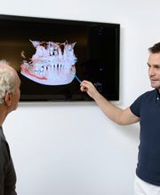 dr. med. dent. Nyffeler Tino Dr. - Studio Medico Dentistico Bild 3