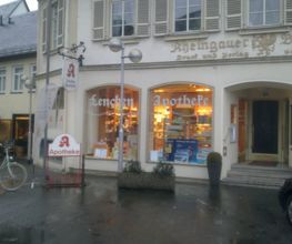 Aussenansicht der Lenchen Apotheke