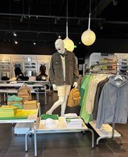 Overall View - In-Store