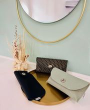 BEAUX REGARDS image 4