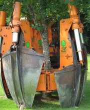 Opitz GmbH & Co. KG, Großbaumverpflanzung Bild 3