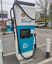 Shell Recharge Charging Station Bild 2