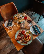 Cue Café Restaurant & Lounge Bar Bild 13