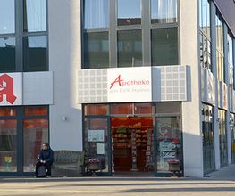 Aussenansicht der Ginkgo Apotheke