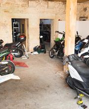 MNK Moto image 2