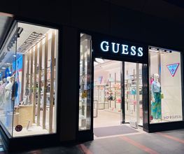 GUESS imagen 2