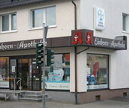 Aussenansicht der Einhorn-Apotheke