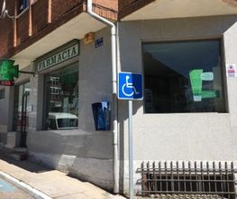 Farmacia-Las-Rozas-fachada-02-g.jpg
