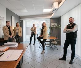 Century 21 image 14