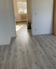 Boden verlegen - Laminat - Venyl - Parkett - Teppich - PVC - Trittschalldämmung verlegen - Sockelleisten 6.jpeg