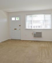 Concord Court Apartments image 8