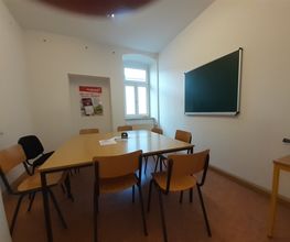 Hof Unterrichtsraum 2