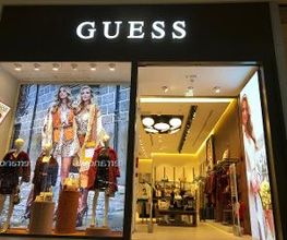 GUESS immagine 10