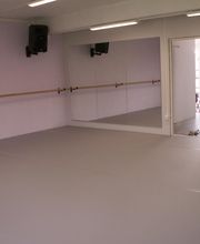Gwladys Dance Studio image 4