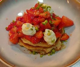 Pancakes mit Mascarpone und Erdbeeren