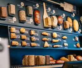 Junge Die Bäckerei. Bild 9