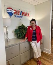 RE/MAX SUMMIT image 3