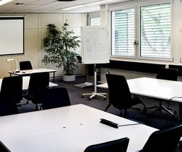WISS Schulen für Wirtschaft Informatik Immobilien Bild 4