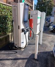 IPLANET Ricarica in sicurezza in modalità ultra fast per tutti i veicoli elettrici.