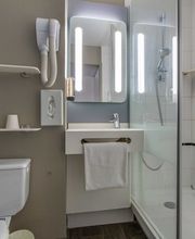 B&B HOTEL Orléans Nord Saran image 12