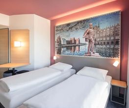 B&B HOTEL Stralsund Bild 1