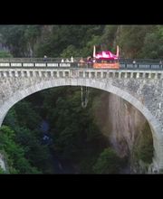 Saut elastique pont Napoléon -luz saint sauveur -Elastic Crocodil Bungee pyrenees image 7