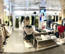 GUESS imagen 1
