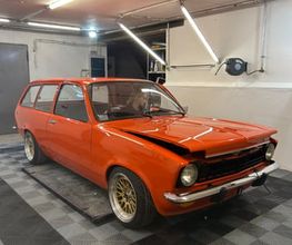 Professionelle Oldtimer-Aufbereitung im Westerwald: Glanzleistung WW bietet schonende Pflege und fachgerechte Aufbereitung für klassische Fahrzeuge mit Fokus auf Substanzerhalt und Originalität.