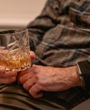 Sam Hill's Barbershop by Arrow image 2