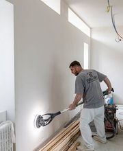 Wir bieten ein umfassendes Leistungsspektrum im Bereich Gipserarbeiten, Renovierungen und Altbausanierungen