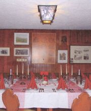 Hans Urlaub Urlaubs-Weinstuben Bild 9