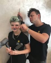 Team Laura Compagnia Della Bellezza Parrucchieri Bild 7